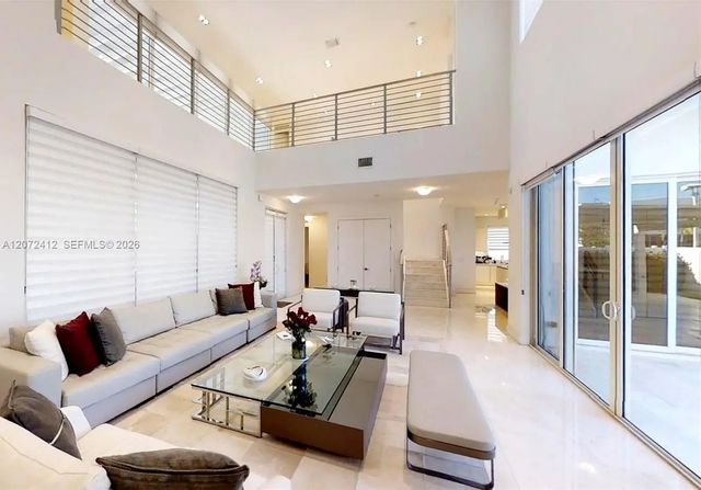 2 of 7 - 10229 Nw 74th Terrace, Doral, FL