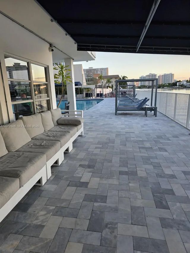 2 of 26 - 1833 S Ocean Drive #809, Hallandale Beach, FL