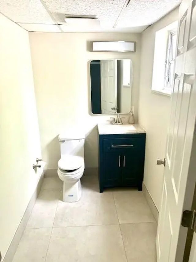 5 of 8 - 400 E Oakland Park Boulevard #404, Oakland Park, FL