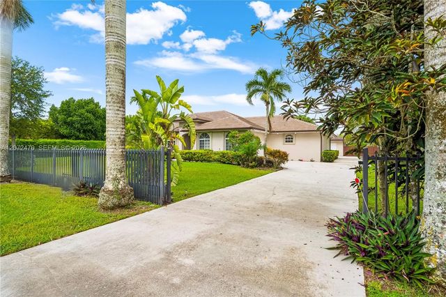 4 of 52 - 15720 Sw 252nd Street, Homestead, FL