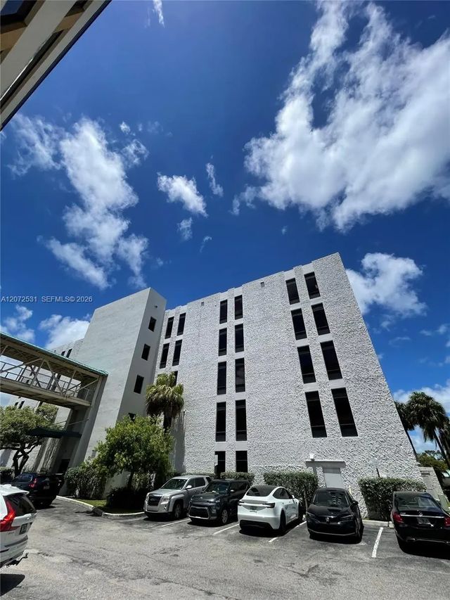 2 of 35 - 3700 Washington Street #500a, Hollywood, FL