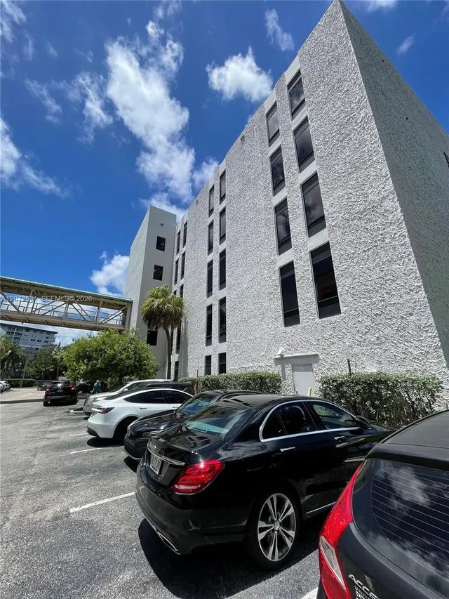 4 of 35 - 3700 Washington Street #500a, Hollywood, FL