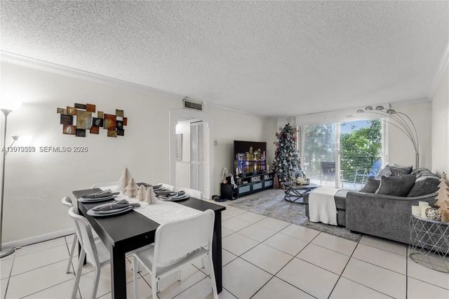 4 of 19 - 9320 Fontainebleau Boulevard #215, Miami, FL