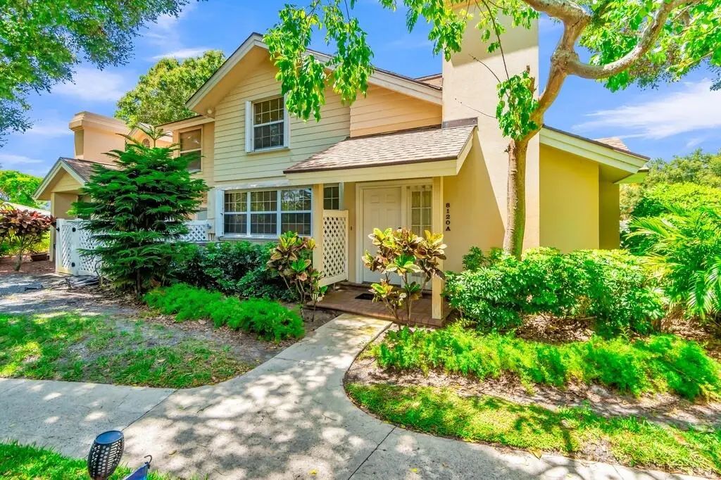8120 Northboro Court #20a, Lake Clarke Shores