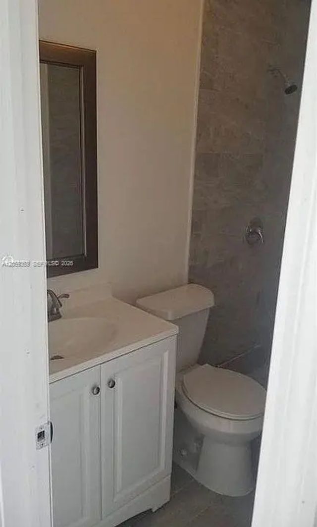 2 of 5 - 3009 Nw 204th Terrace, Miami Gardens, FL