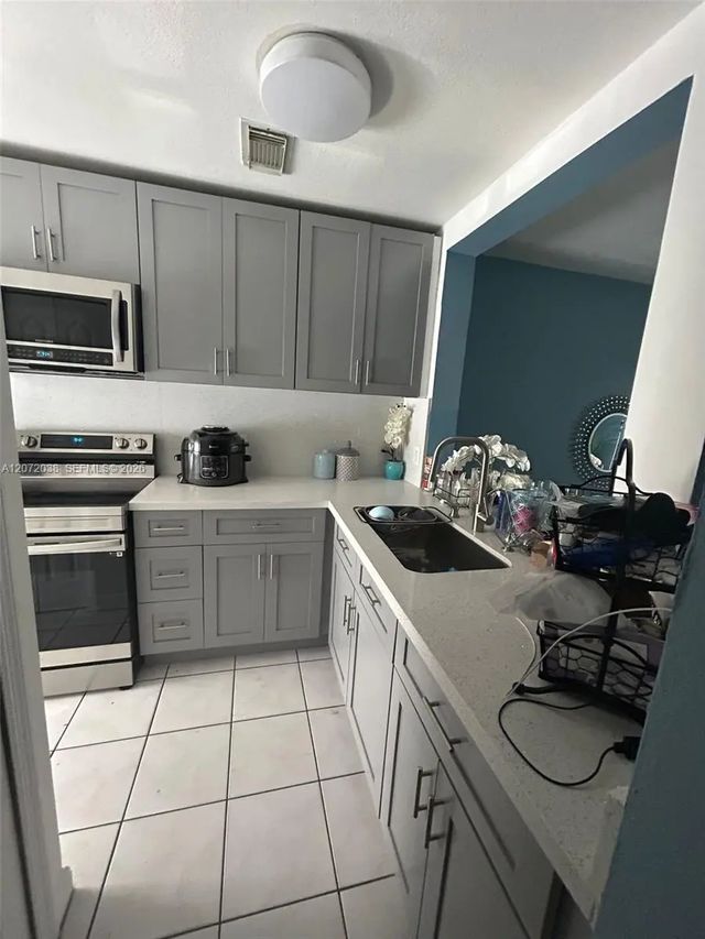 4 of 13 - N/A, Miami, FL