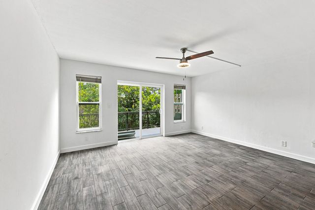 4 of 14 - 640 Tennis Club Drive #307, Fort Lauderdale, FL