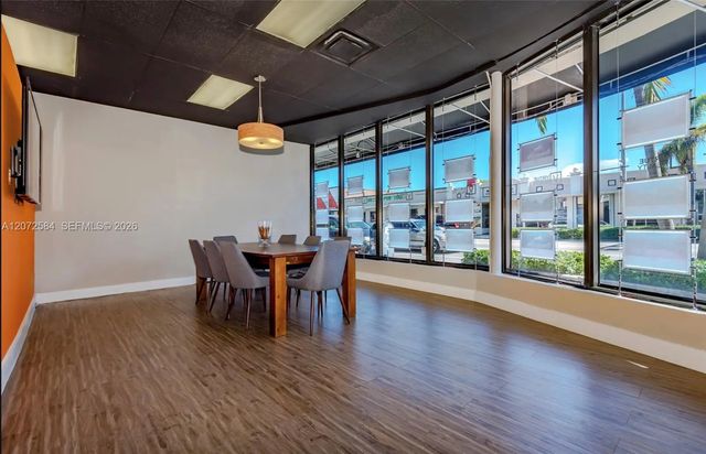 3 of 6 - 701 Ne 125th Street, North Miami, FL
