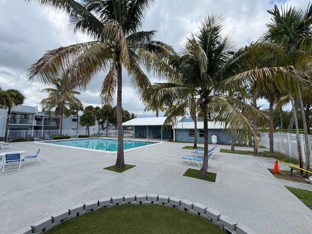 411 Executive Center Drive #109, West Palm Beach