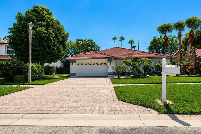7606 Briar Cliff Circle, Lake Worth