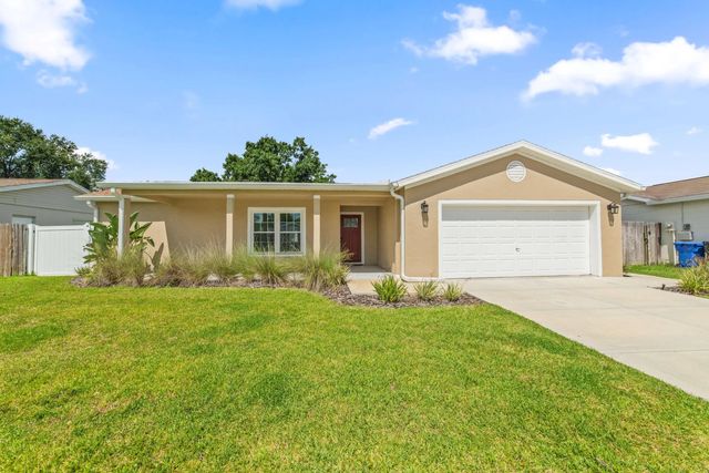1003 Red Oak Circle, Brandon