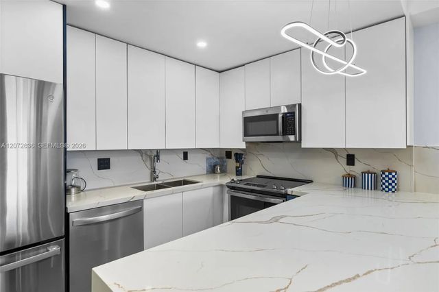 4 of 44 - 19380 Collins Avenue #826, Sunny Isles Beach, FL