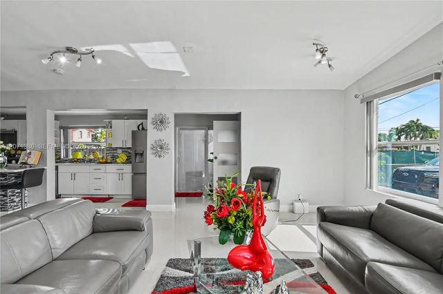 5 of 86 - 3538 Sw 87th Court, Miami, FL