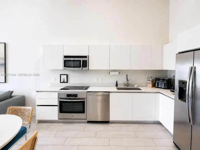 5 of 14 - 1600 Sw 1st Avenue #303, Miami, FL