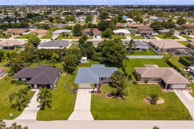 4 of 41 - 2329 Se 8th Avenue, Cape Coral, FL