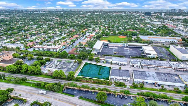 3 of 8 - 5299 Ne 12th Avenue, Oakland Park, FL