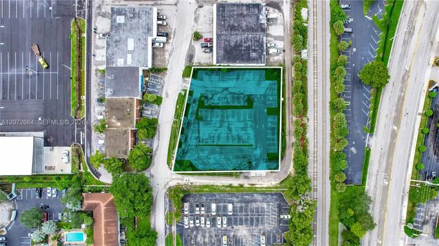 4 of 8 - 5299 Ne 12th Avenue, Oakland Park, FL
