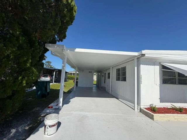 2 of 25 - 8864 Kings Drive, Boynton Beach, FL