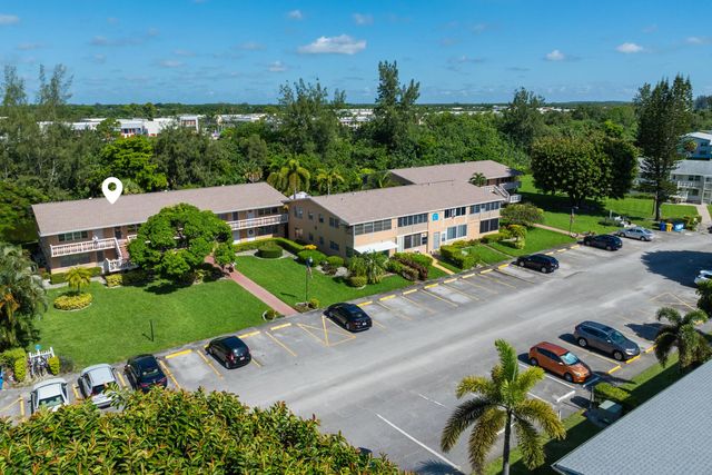 2 of 38 - 65 Camden C, West Palm Beach, FL