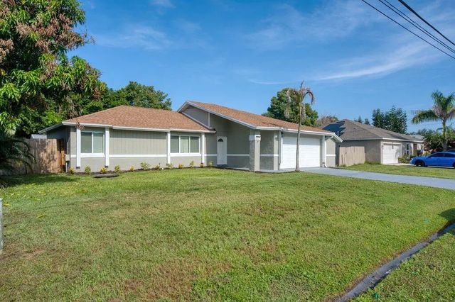 2 of 30 - 2410 Se Warwick Street, Port St. Lucie, FL