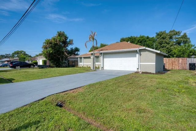 3 of 30 - 2410 Se Warwick Street, Port St. Lucie, FL