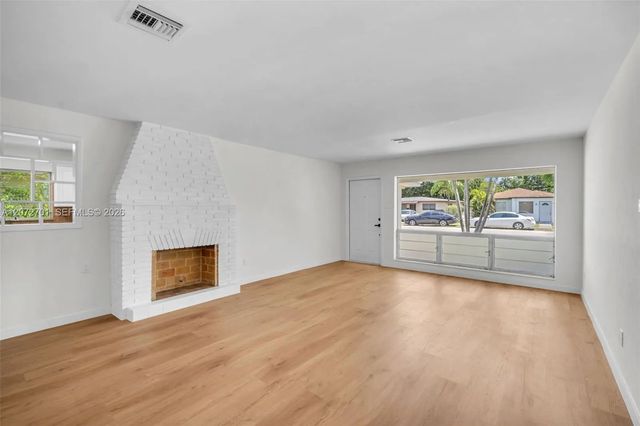 4 of 35 - 409 Nw 17th Avenue, Fort Lauderdale, FL