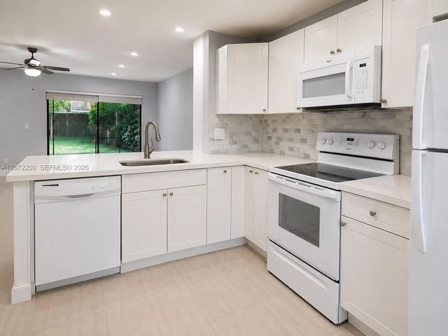 5 of 31 - 510 Nw 103rd Terrace, Pembroke Pines, FL