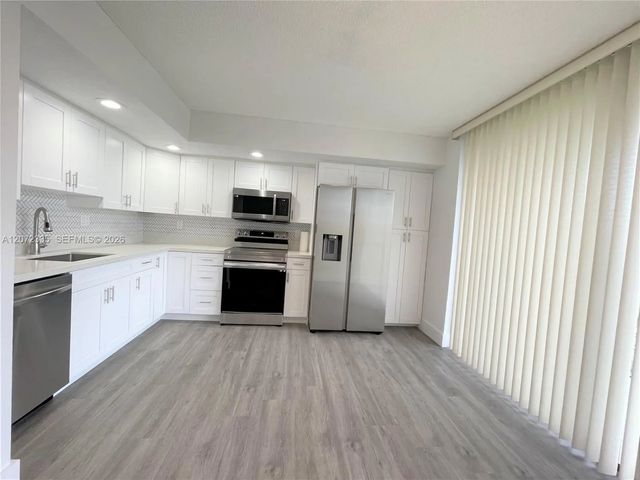 3 of 27 - 8520 Sw 133rd Ave Road #406, Miami, FL