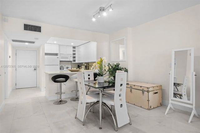 3 of 28 - 2301 Collins Avenue #1014, Miami Beach, FL