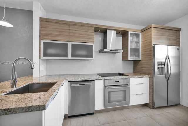 5670 Nw 116th Avenue #222, Doral