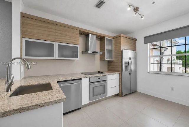 2 of 47 - 5670 Nw 116th Avenue #222, Doral, FL