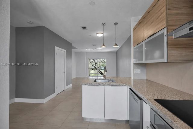 3 of 47 - 5670 Nw 116th Avenue #222, Doral, FL