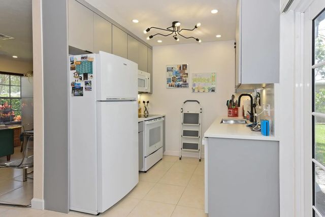 2 of 20 - 18625 Loxahatchee River Road, Jupiter, FL