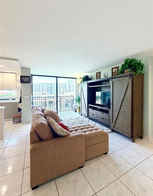 2 of 24 - 17021 N Bay Road #802, Sunny Isles Beach, FL