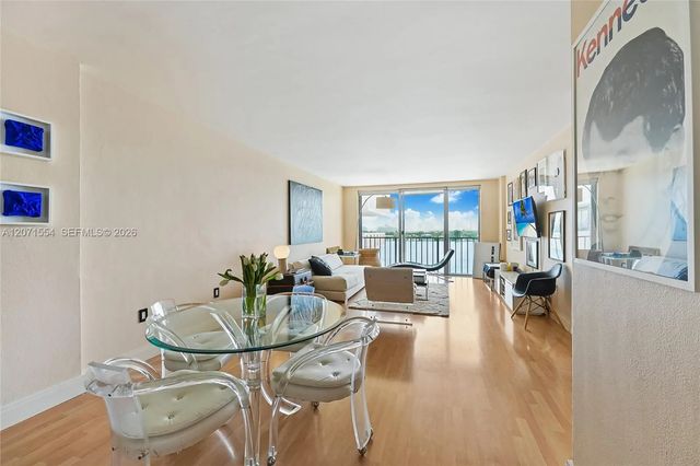 5 of 15 - 800 West Avenue #917, Miami Beach, FL