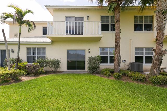 2 of 32 - 3902 Sabal Way, Fort Pierce, FL
