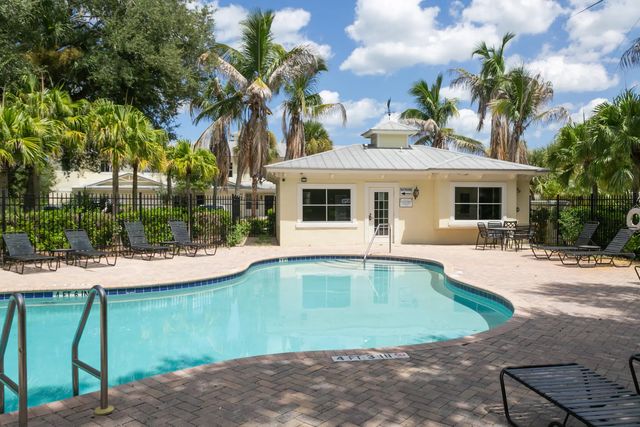 3 of 32 - 3902 Sabal Way, Fort Pierce, FL