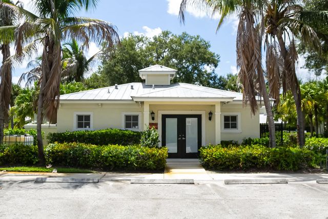 4 of 32 - 3902 Sabal Way, Fort Pierce, FL