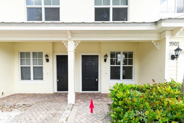 5 of 32 - 3902 Sabal Way, Fort Pierce, FL