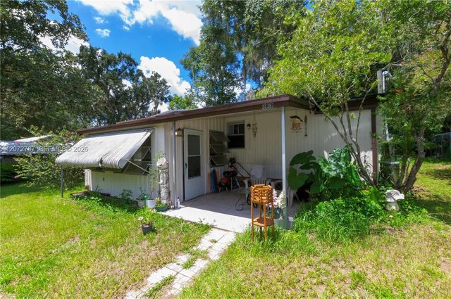 22387 Panorama Street, 