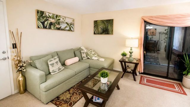 3 of 8 - 9690 S Belfort Circle #215, Tamarac, FL