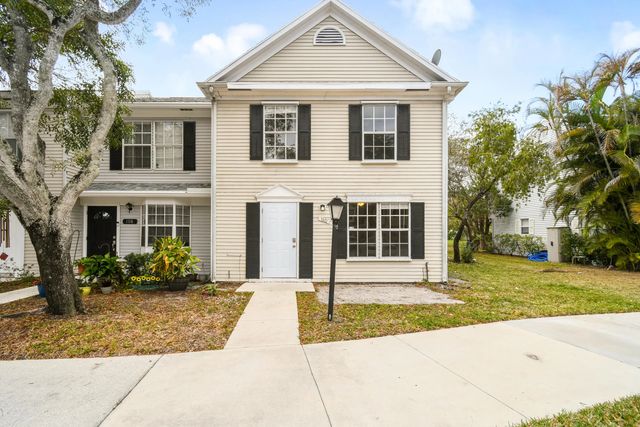 110 Old English Court, Jupiter
