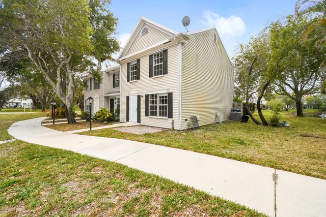 2 of 38 - 110 Old English Court, Jupiter, FL