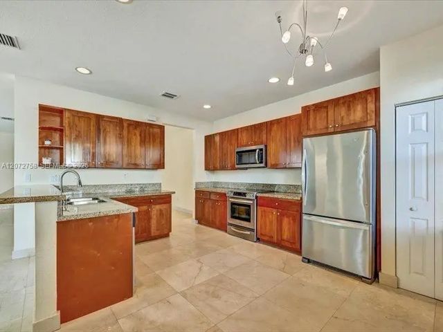 4 of 36 - 7490 Nw 115th Court, Doral, FL