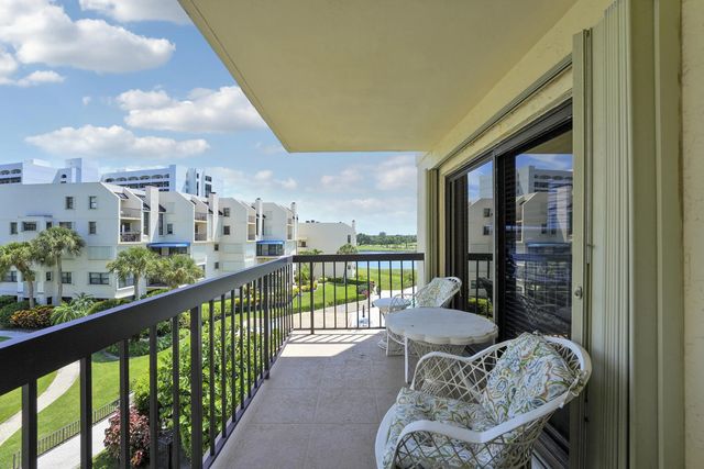 2 of 41 - 372 Golfview Road #403, North Palm Beach, FL