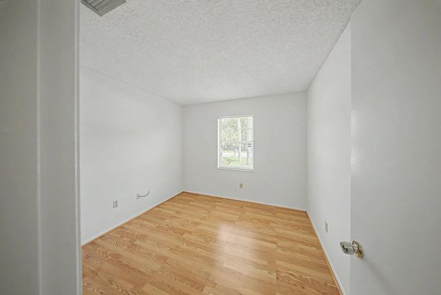 5 of 12 - 2174 Se Broward Terrace, Port St. Lucie, FL