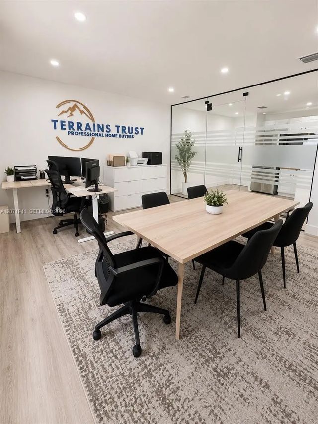 4 of 17 - 4029 Nw 25th Street, Miami, FL