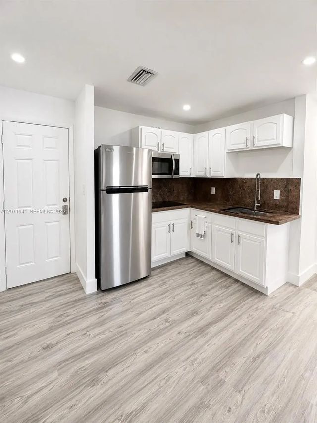 5 of 17 - 4029 Nw 25th Street, Miami, FL