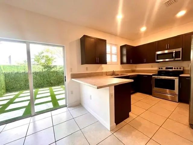 2 of 26 - 2606 Se 13th Street, Homestead, FL
