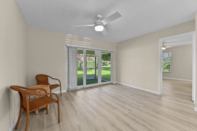 5 of 30 - 812 Salem Lane, Lake Worth, FL